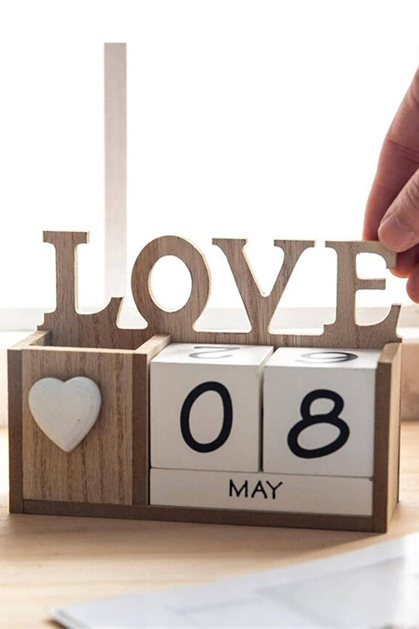 Love Wood Desk Organizer Daily Calendar BY241061